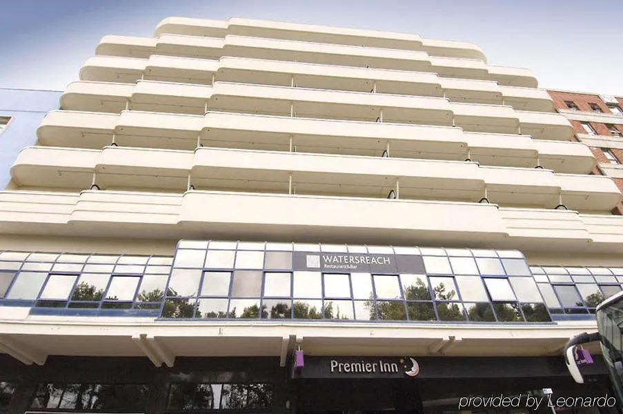 Premier Inn Bournemouth Central ホテル