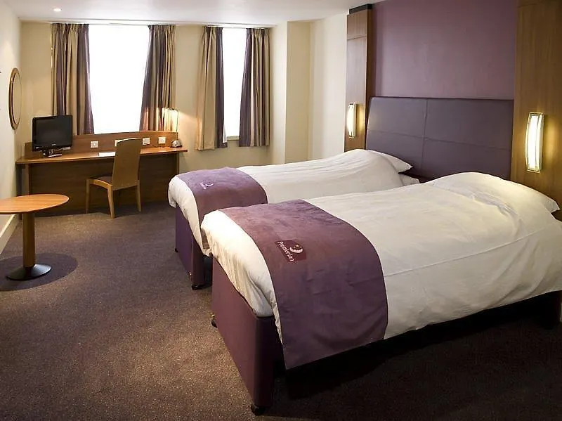 Premier Inn Bournemouth Central ホテル